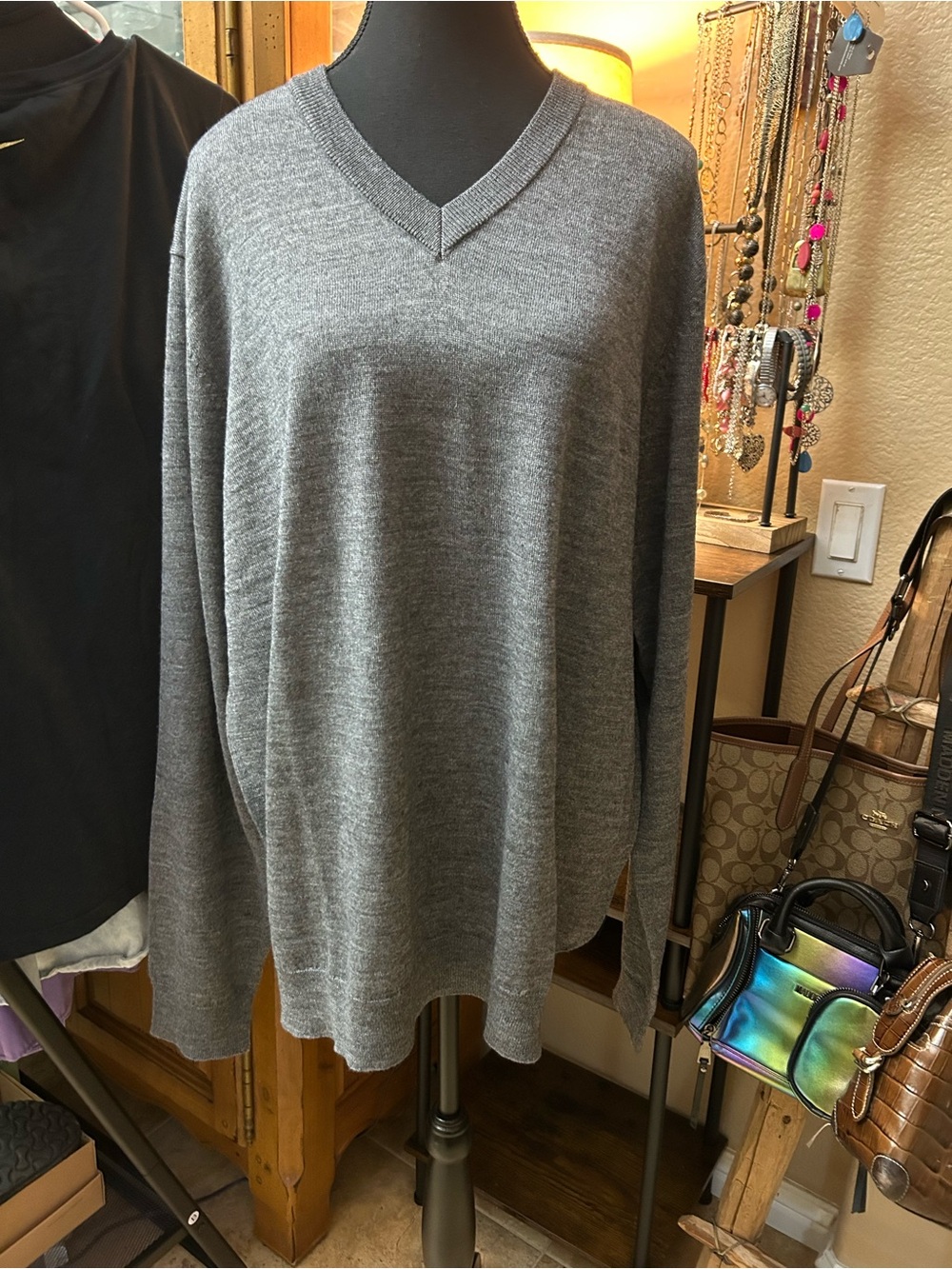 DKNY Men's V-Neck Sweater in Heather Gray